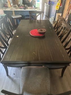 Dinning table with 8 chairs
