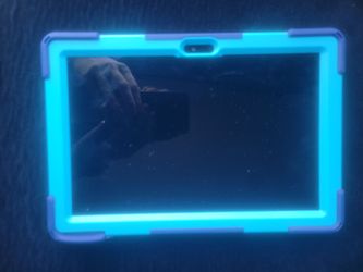 Tablet 10 inch Amazon Fire with Case Included