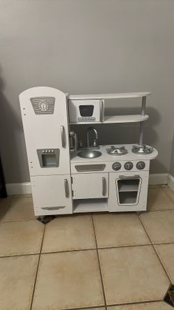 Kids wood kitchenette toy