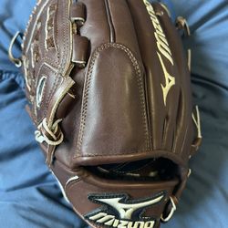 Left-Handed Throw Mizuno Classic Pro X Baseball Glove 