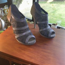 Irridescent Blue- Black Stilettos  