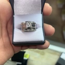 14k WG Ring