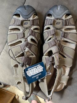 Sketchers sandals -men’s 13