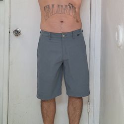 Travis Mathew Flat Front Beck 10" Performance Golf Shorts