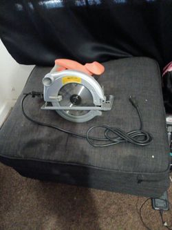 CHICAGO ELECTRIC 7 1/4 CIRCULAR SAW