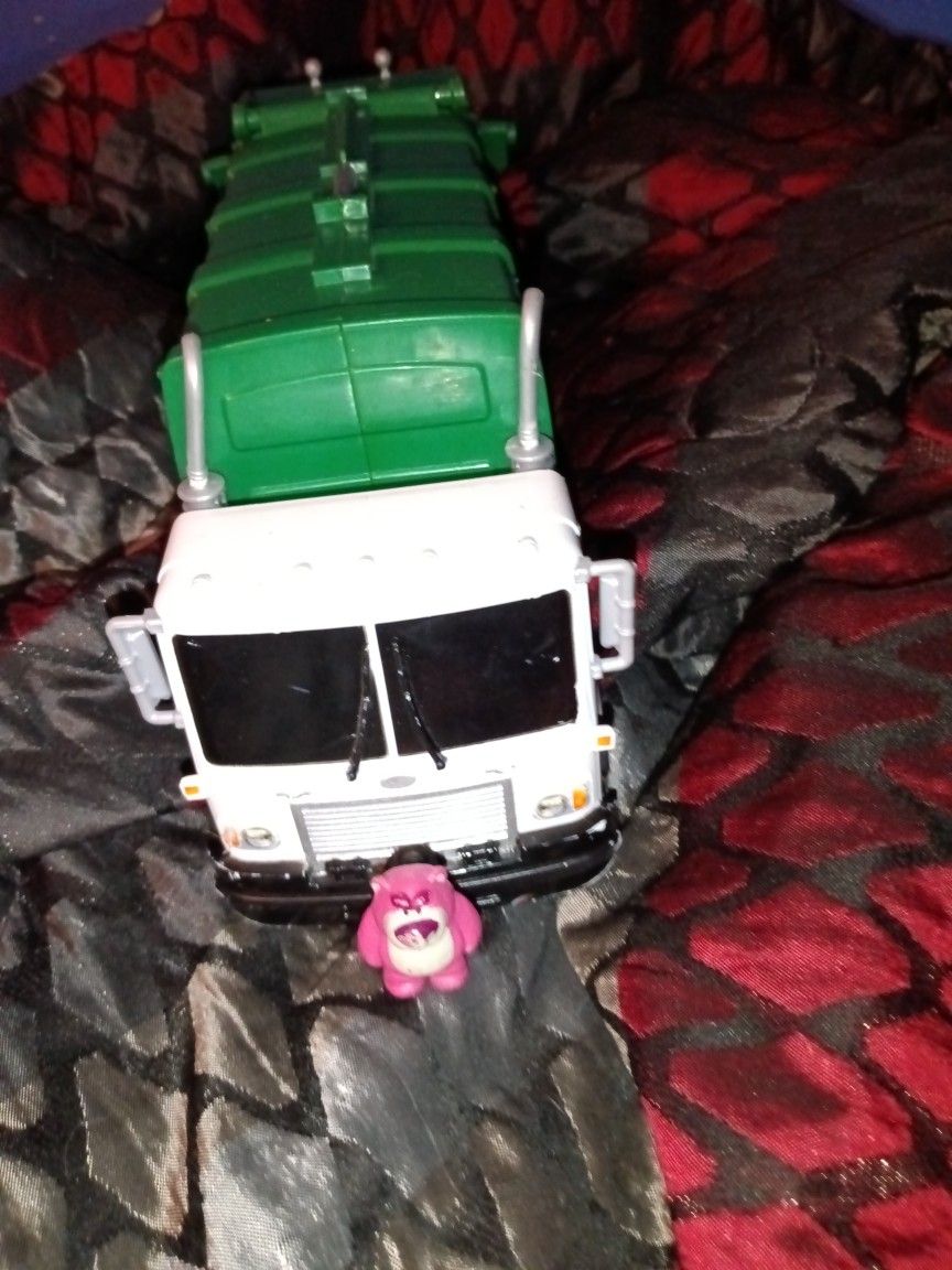 Toy Story 3 Garbage Truck 