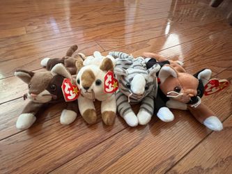 Ty Beanie Babies retired lot of 4 Cats: CHIP, SNIP, POUNCE and PRANCE.