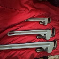 Adjustable Pipe Wrench Set 10", 18", 24"