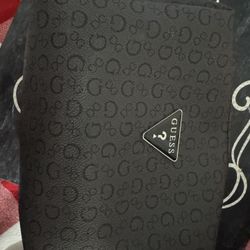 Guess Pouch