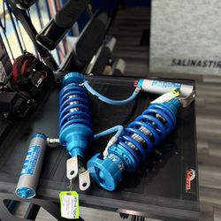 King Shocks 2.5 W/adjusters 