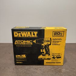 DeWALT 1/2in Hammer Drill/Driver Kit