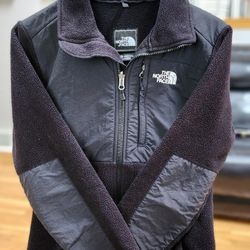 The North Face Woman's Retro Denali Jacket. 