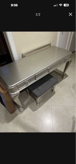 Vanity mirror and stool
