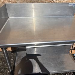 Restaurant table 