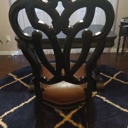 ***Beautiful Desk Chair With Wheels***