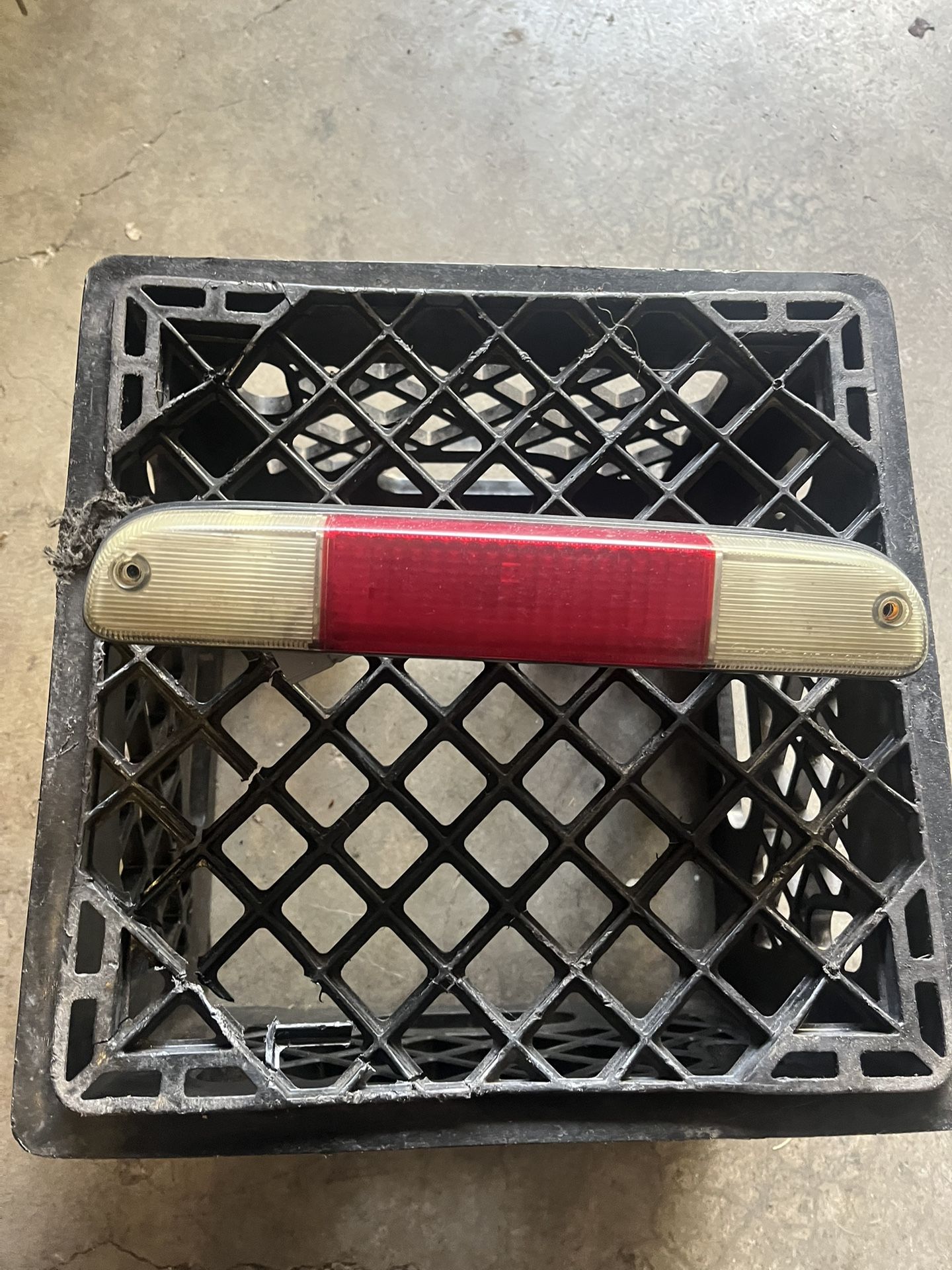 1999 To 2007 Ford Superduty Cargo/brake Light