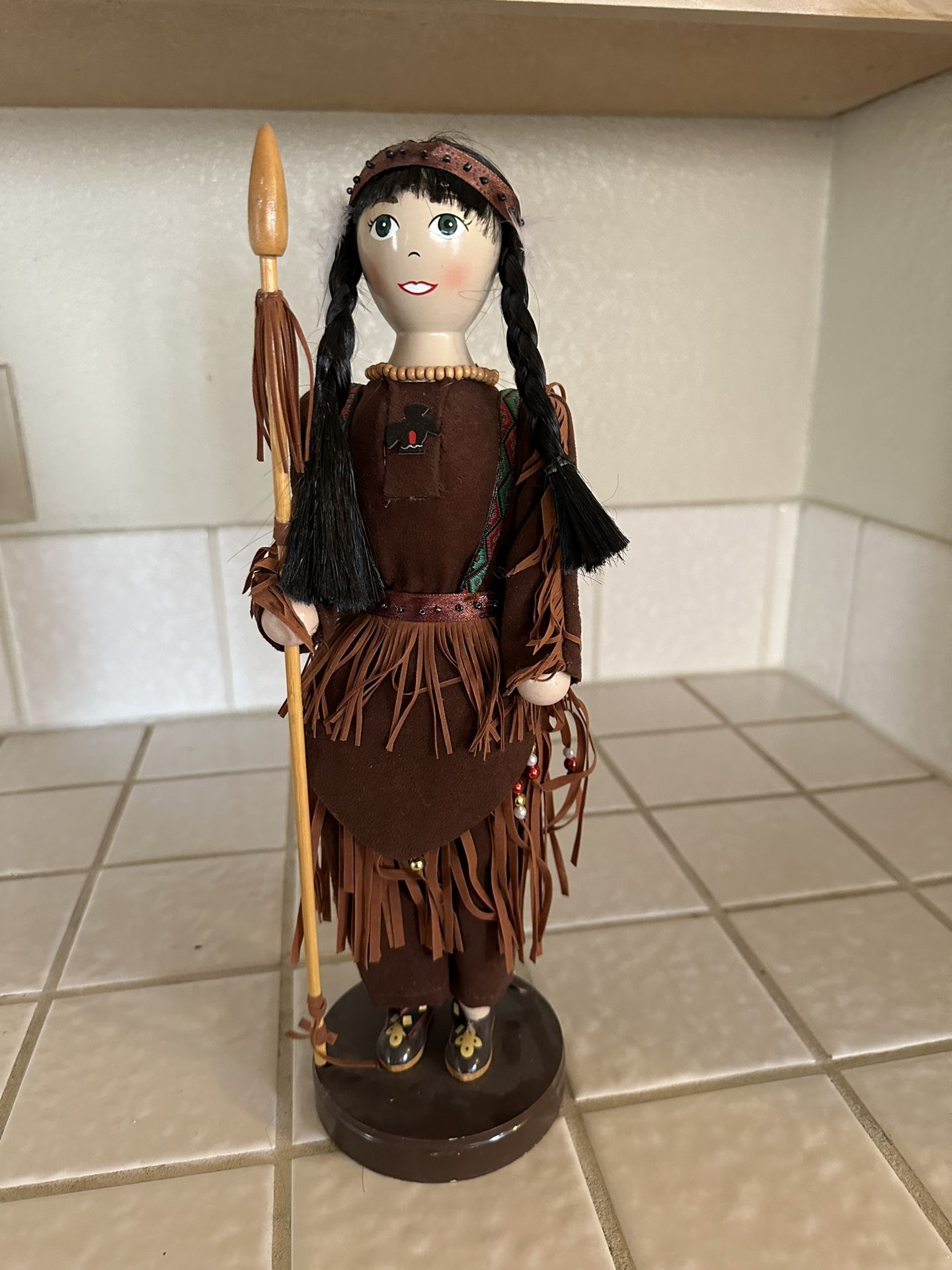 14” Collectible Native American (Indian) Woman Statue Figurine