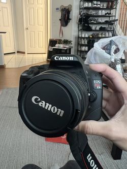 CANON REBEL T2i DSLR CAMERA + accessories