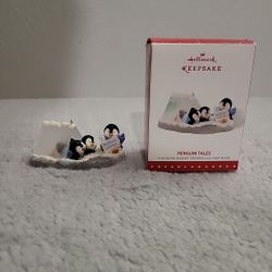 2015 Hallmark Keepsake Penguin Tales Bedtime Stories Camping In Tent (AB)