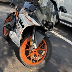 2015 KTM RC390