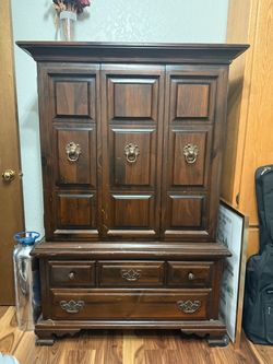 Clothing armoire
