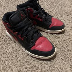 Nike Air Jordan’s 1 Mids (Red/Black 8)