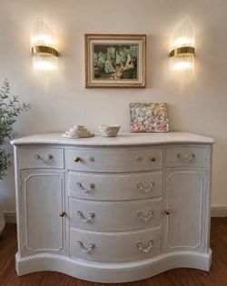 Vintage french provincial Buffet