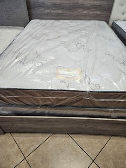 Brand New  !! Queen set  $199 (( Mattress And Box Spring  ))