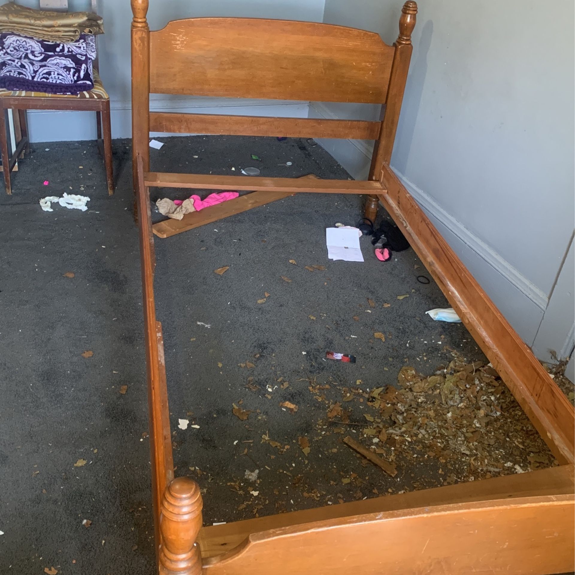2 Wood Twin Bed Frames 