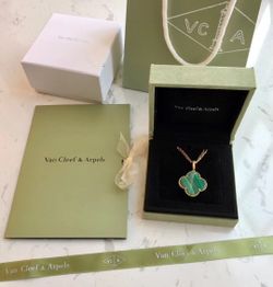 VCA 😘 Van Cleef & Arpels four-leaf clover necklace