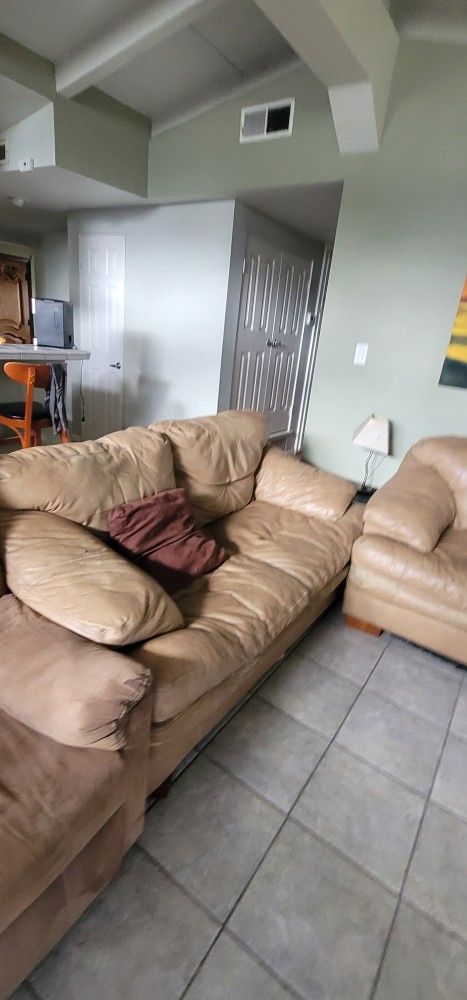 Dos Sofas