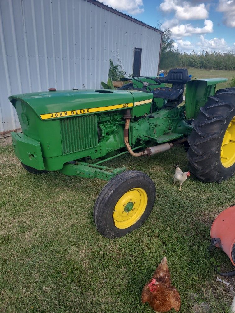 830 jhon deere tractor