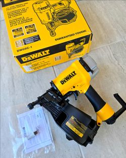 DeWALT Pneumatic 15 Degree Coil Siding and Fencing Nailer