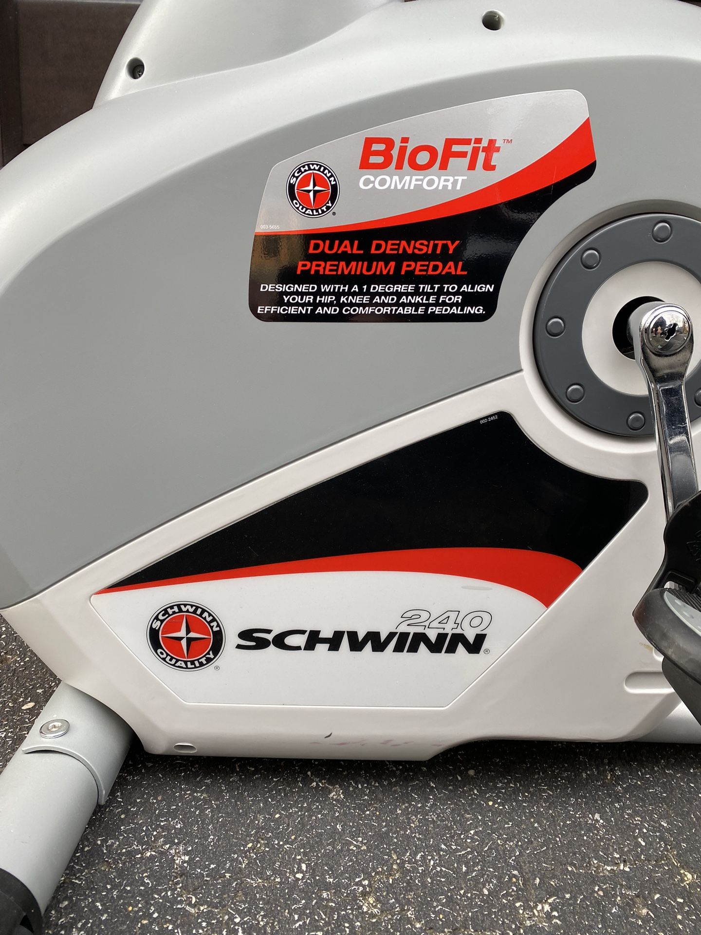 Schwinn 240 Recumbent Exercise Bike for Sale in Staten Island NY