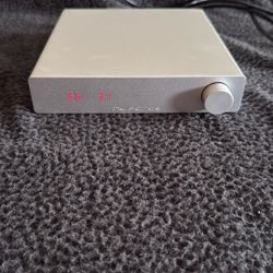  Nuforce DDA-120  Integrated Amplifiers With Bluetooth 