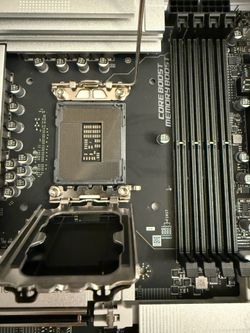 MSI PRO Z890-A WIFI Motherboard – LGA 1851, Intel Z890, Wi-Fi 7 – Very Good Condition