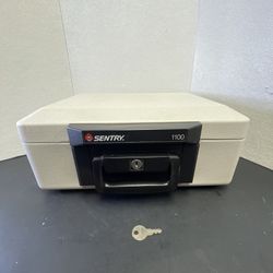 Sentry 1100 Portable Fire Safe Security Box Chest Lockbox With Handle And Key