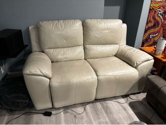 Leather Dual Reclining Loveseat – Both Recliners Work – Excellent Condition