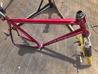 Nishiki Cromoly whit rock shox suspension frame ,only $25