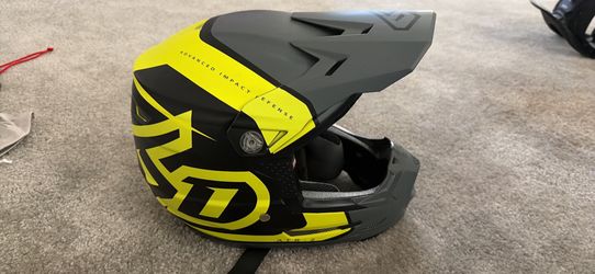 6D ATR-2 youth helmet