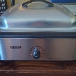 New Never Used 18 Quart Nesco Roaster Oven