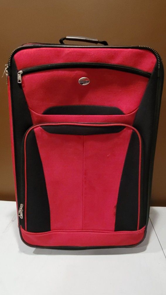 American Tourister One Piece Luggage 28"