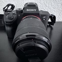 Sony - Alpha a7 III Mirrorless 4K Video Camera (Body Only) - Black 