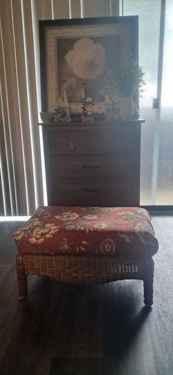 Wicker Floral Ottoman