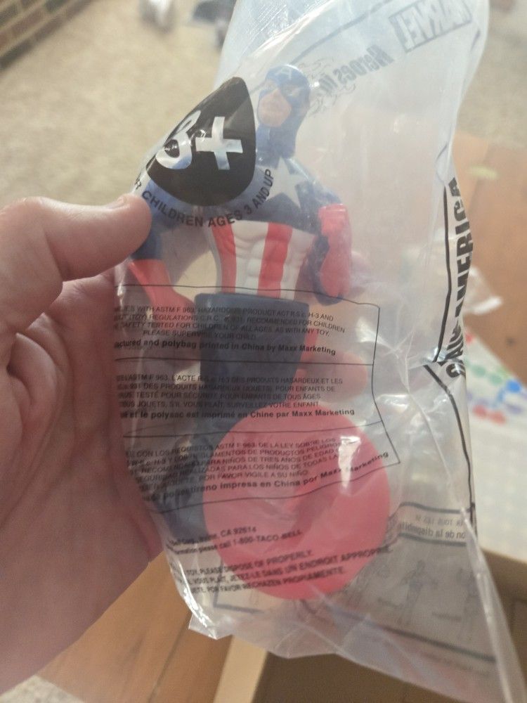 10 Taco Bell Promotional Captain America Action Figures 