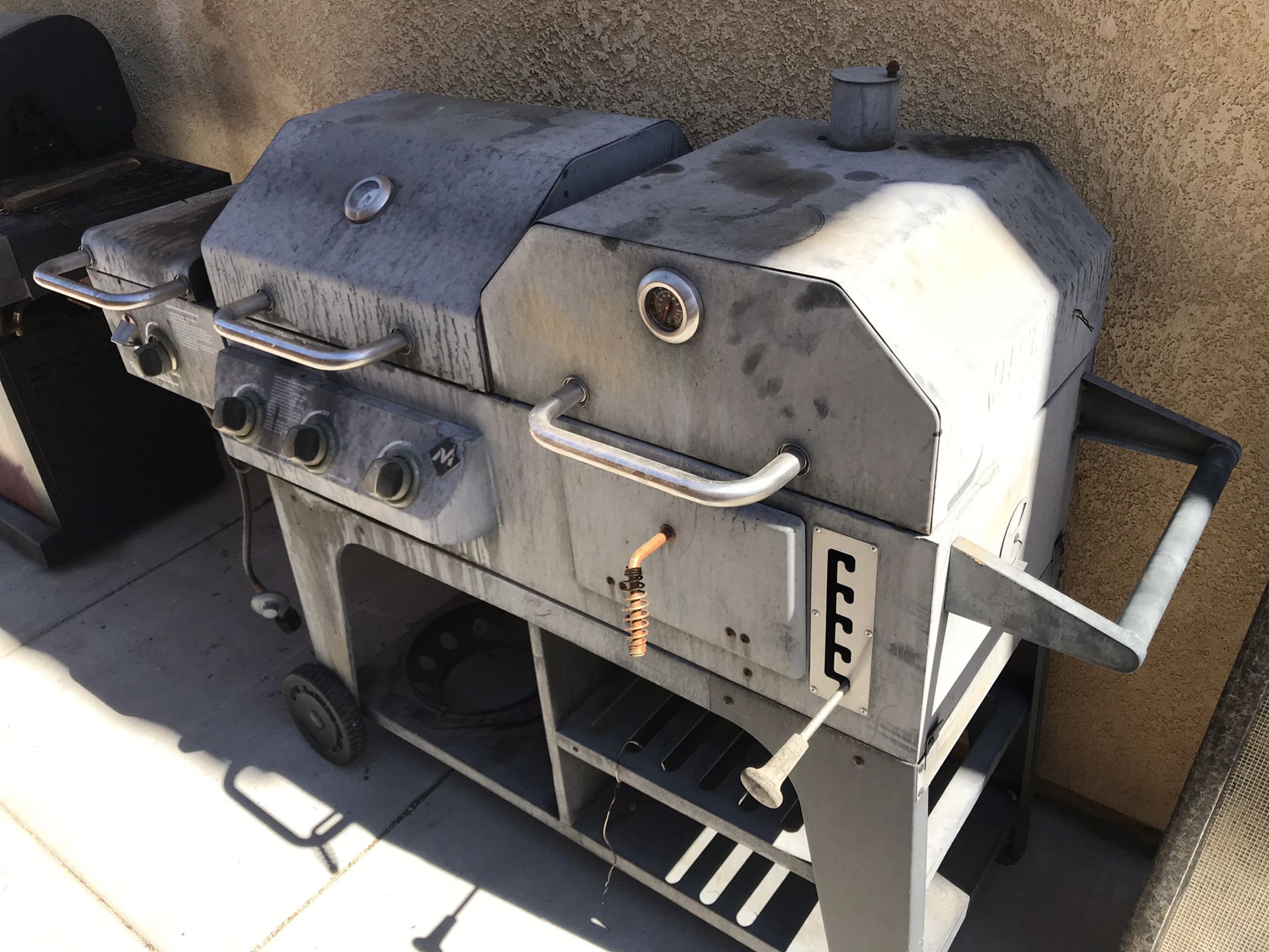 Large Bbq grill (profane & charcoal)