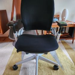 Steelcase Leap V2 Office Task Chair Fully Loaded