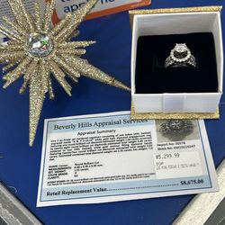 Women’s Diamond Ring 