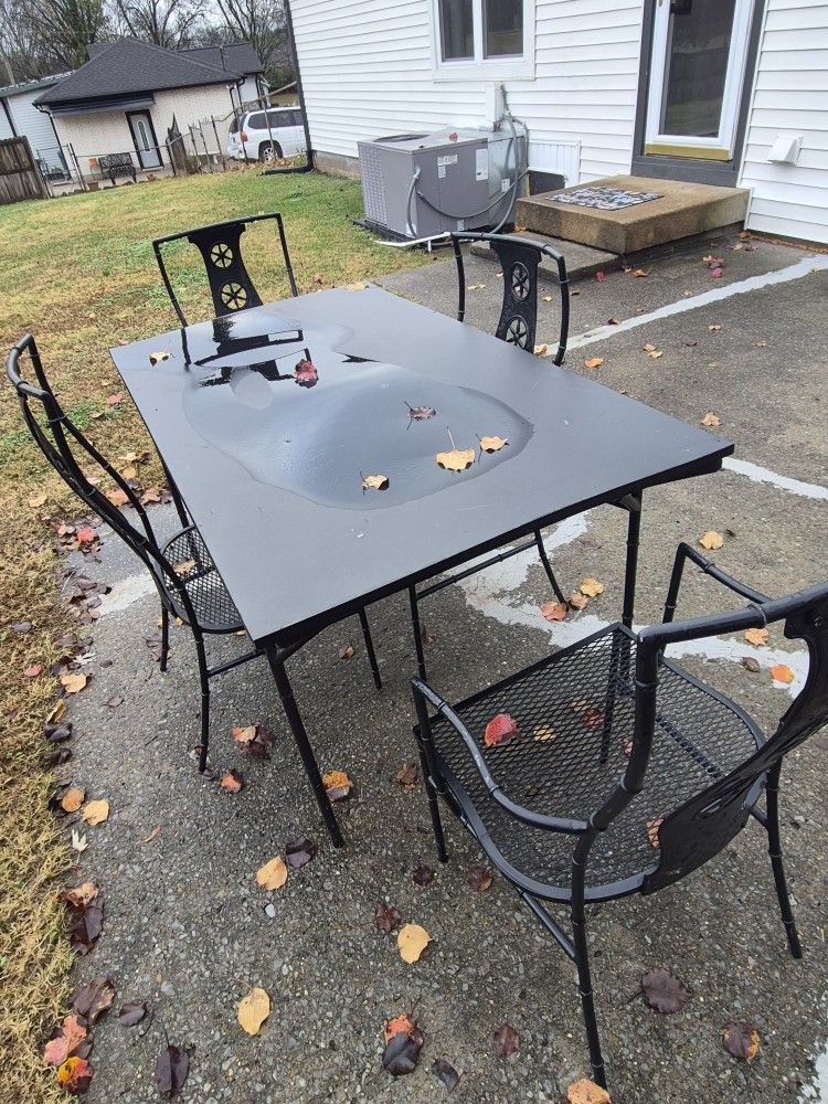 Mid Century Modern Patio Table An Chairs
