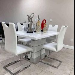 Vendo Juego De Comedor Totalmente Nuevo En Caja 